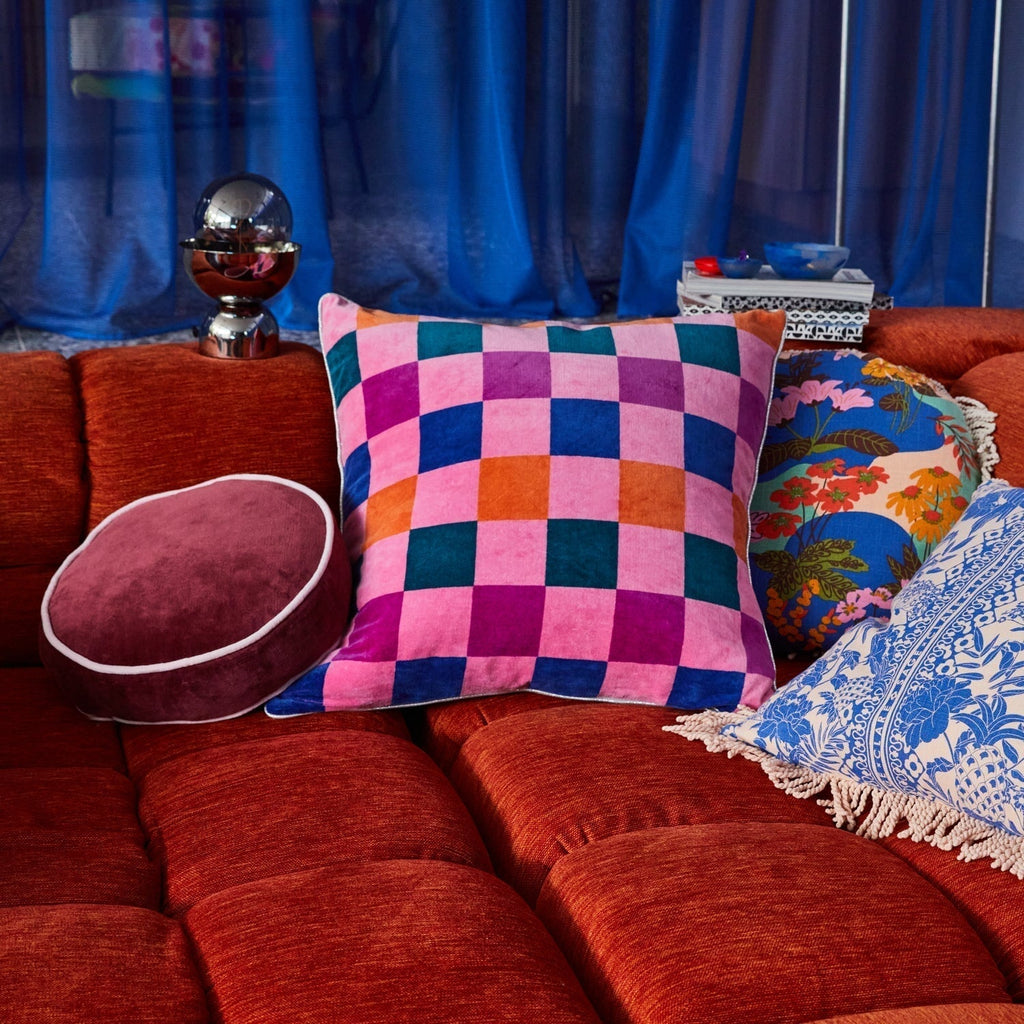 Throw Pillows Damas Checkerboard Cushion - Cosmos
