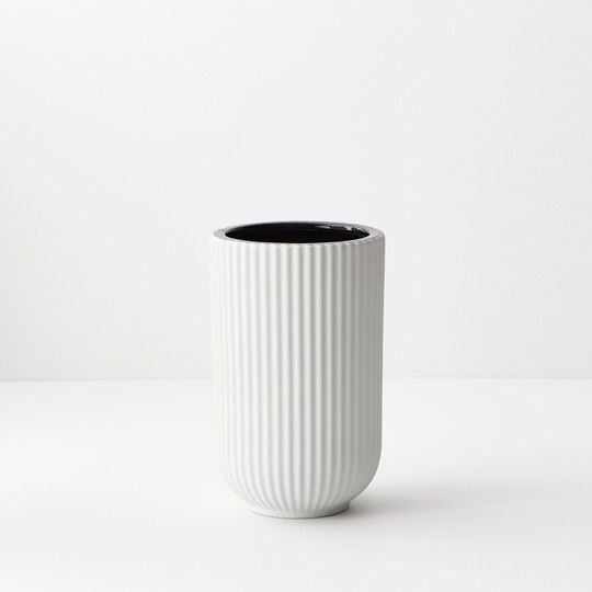 Vases White / 19cmh x 12cmd Vase Annix